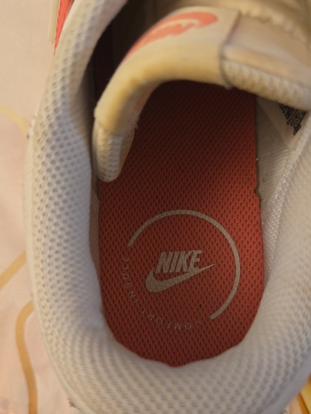 Nike Tennis Shoes - Picture 4 of 7
